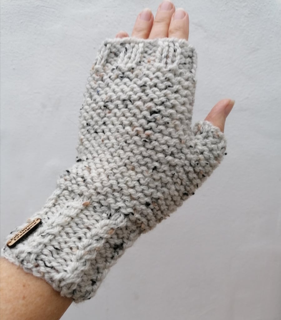 Fingerless Gloves, Oatmeal Tweed