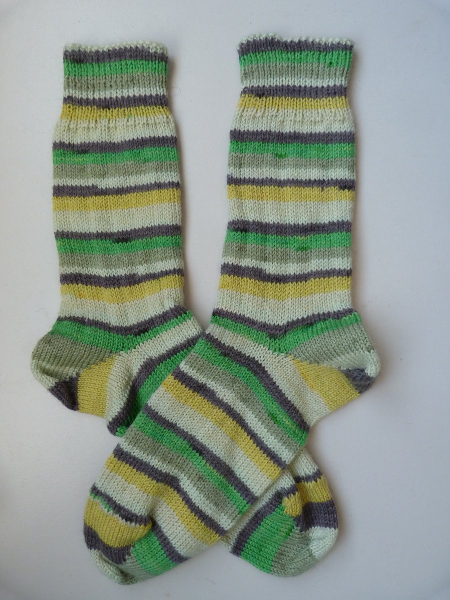 Knitted Ribbed Wool Socks Size 8 to 9