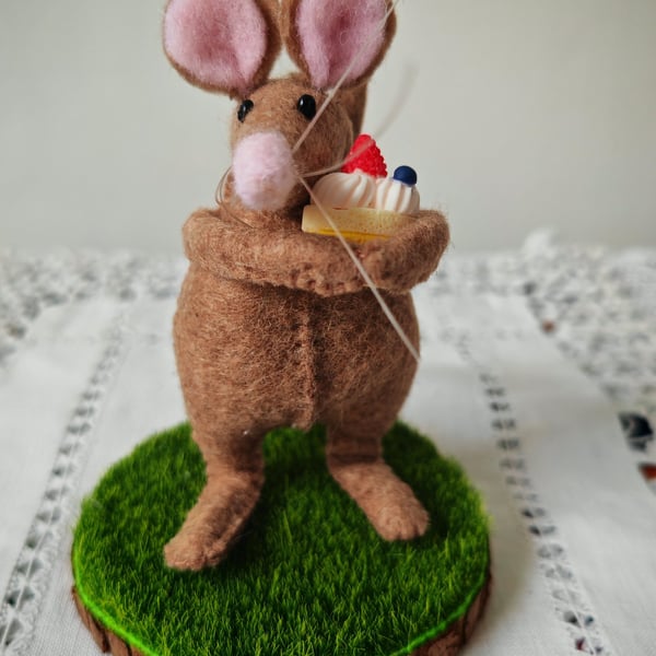 'It's mine'  aka Cake Mouse