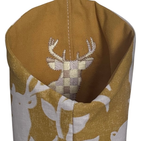 Plaid Stag Embroidered Hanging Storage Pod