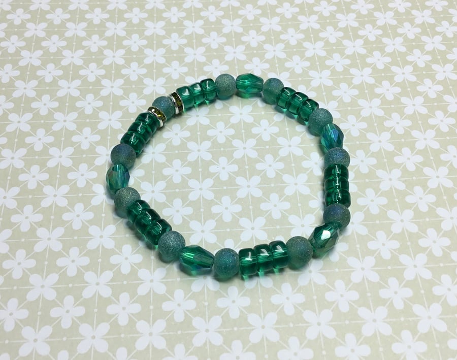 Green Glass Stretchy Bracelet
