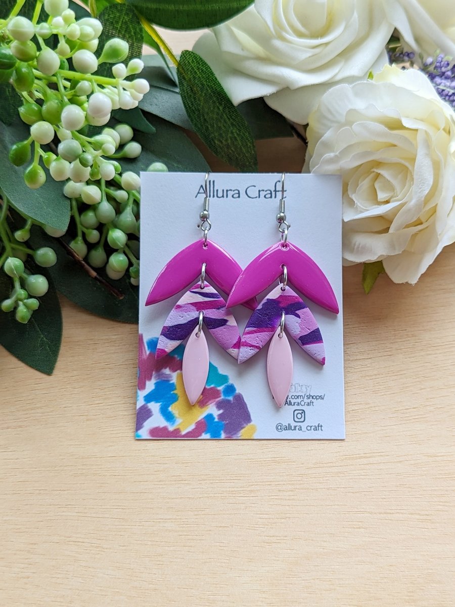 Purproseus V Petal Earrings 