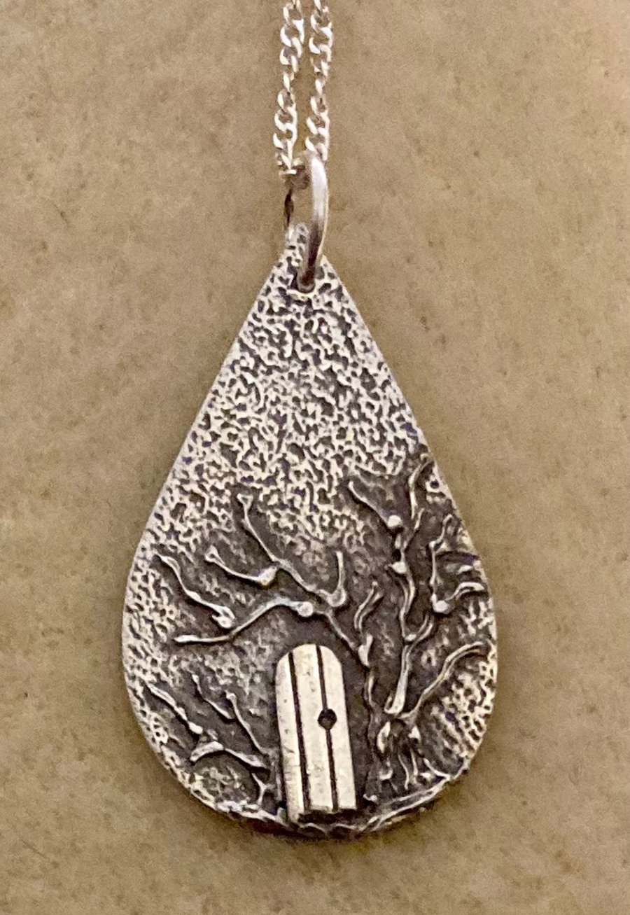 Mysterious door, one-off, pure silver necklace 