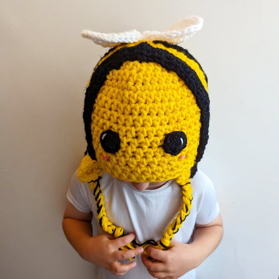 Crochet Bee hat, winter novelty hat, newborn, child, toddler, adult sizes