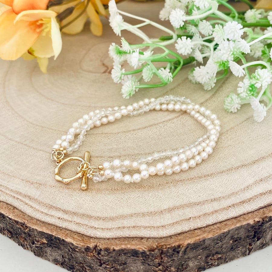 Dainty Freshwater Pearl and White Crystal Bracelet with Gold-plated Toggle Clasp