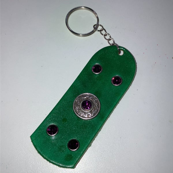 Green dyed Leather Keyring on chain with 5 Dark Purple Gemstones & Floral Centre