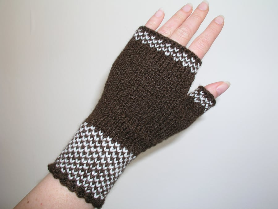 Fingerless gloves
