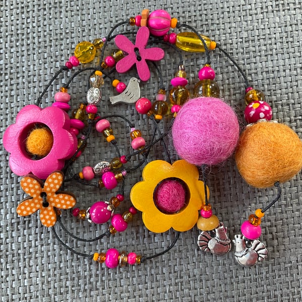 “Hens - Pink & Yellow 2” lariat necklace