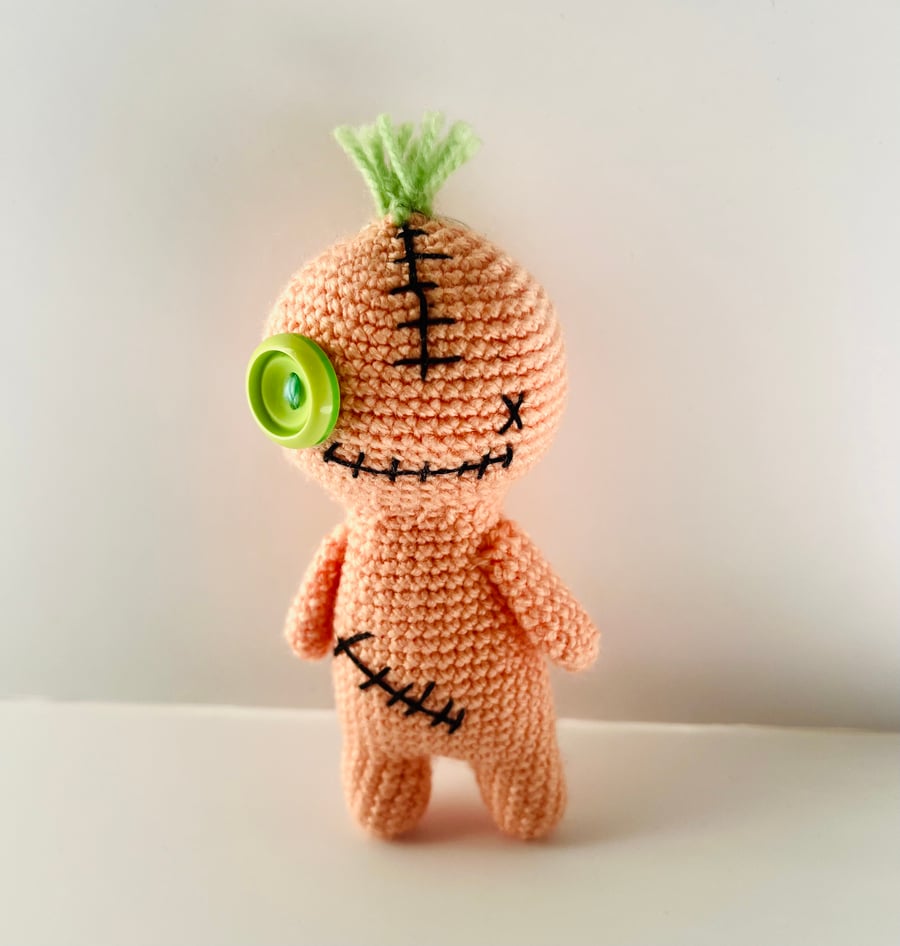  voodoo doll keychain Crochet Amigurumi - Handmade Gothic Charm -  spooky gifts 
