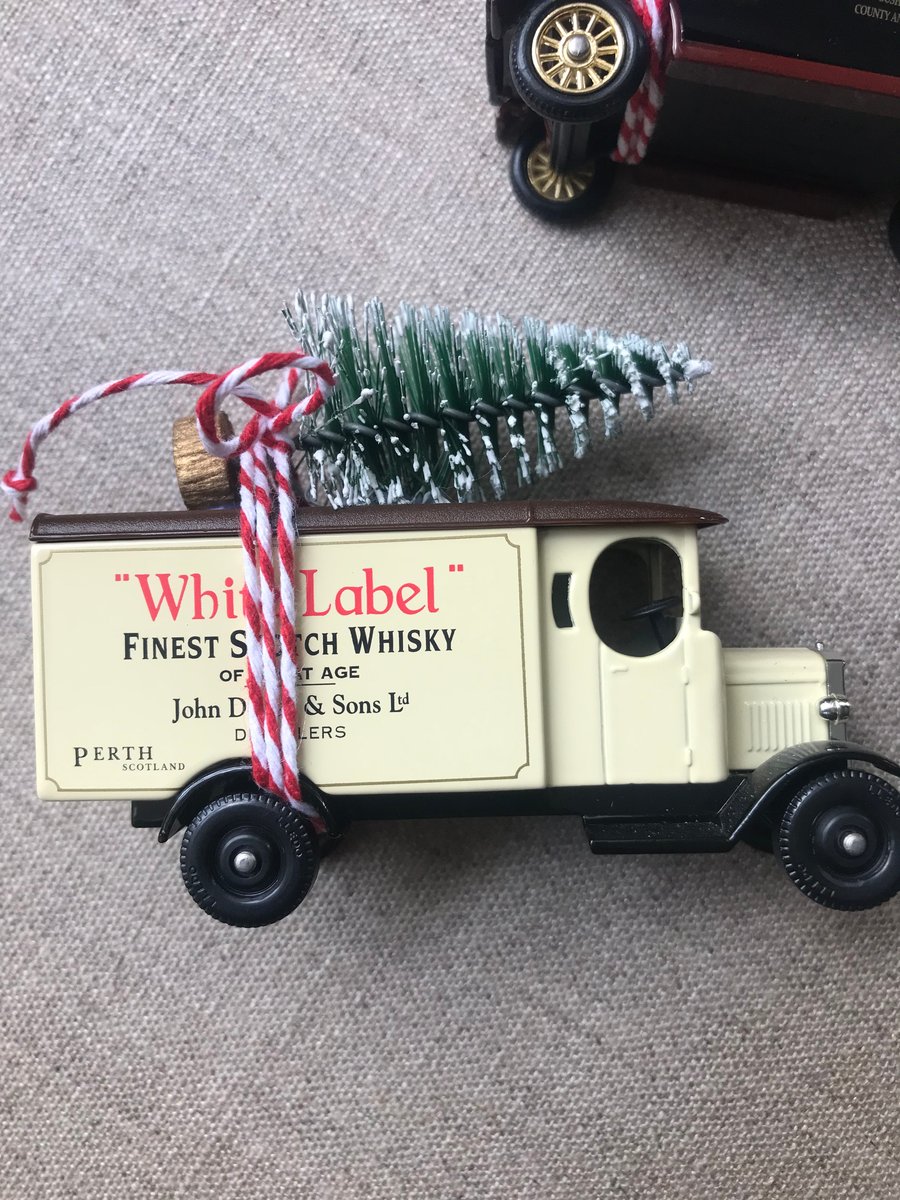 Vintage WHISKY  WHITE LABLE.   die cast CHRISTMAS decoration