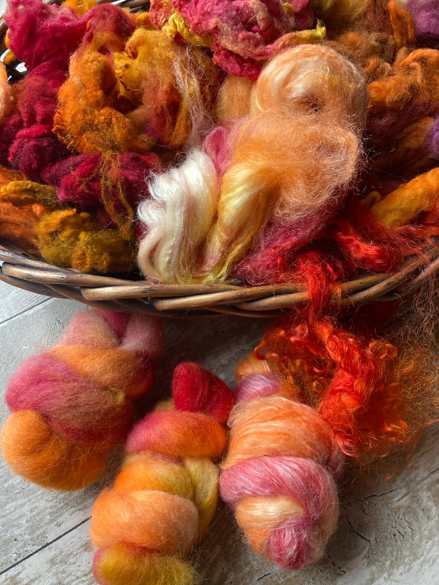 Faery fluff spinning fibre pack Flame mixed fibres 100g