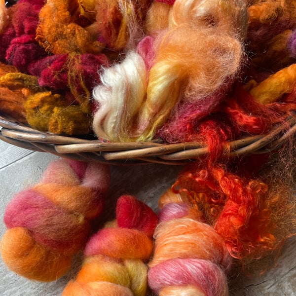 Faery fluff spinning fibre pack Flame mixed fibres 100g