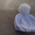 Bobble hat white cotton yarn faux fur pompom baby accessories.