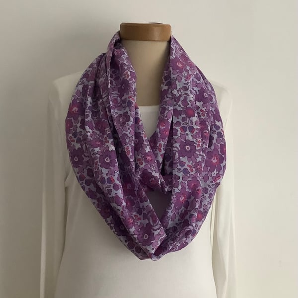 COTTON  lawn infinity scarf. ' Flora'. Purple. lilac .