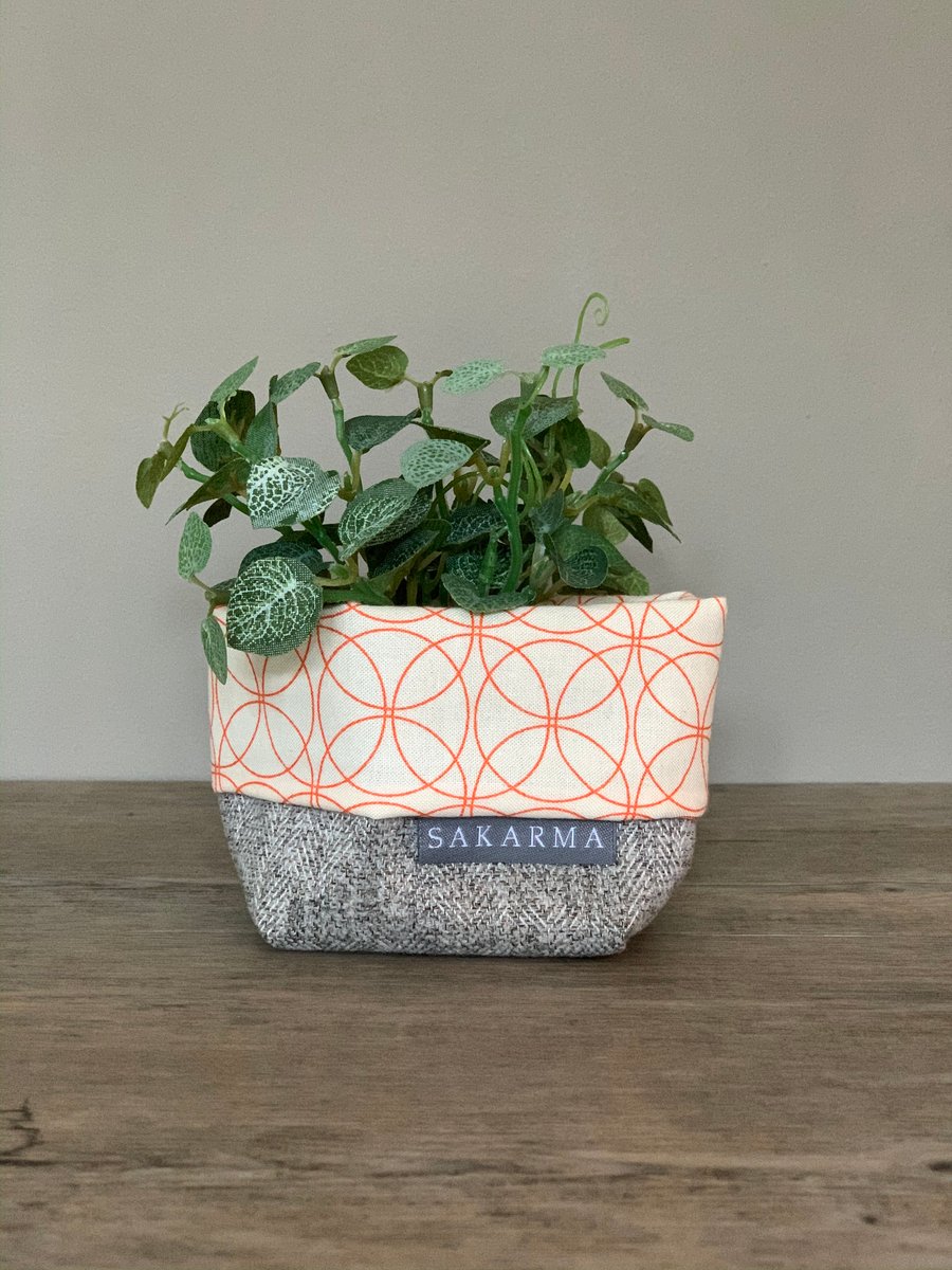 Tin Can Cutie - Orange Circles Grey Tweed
