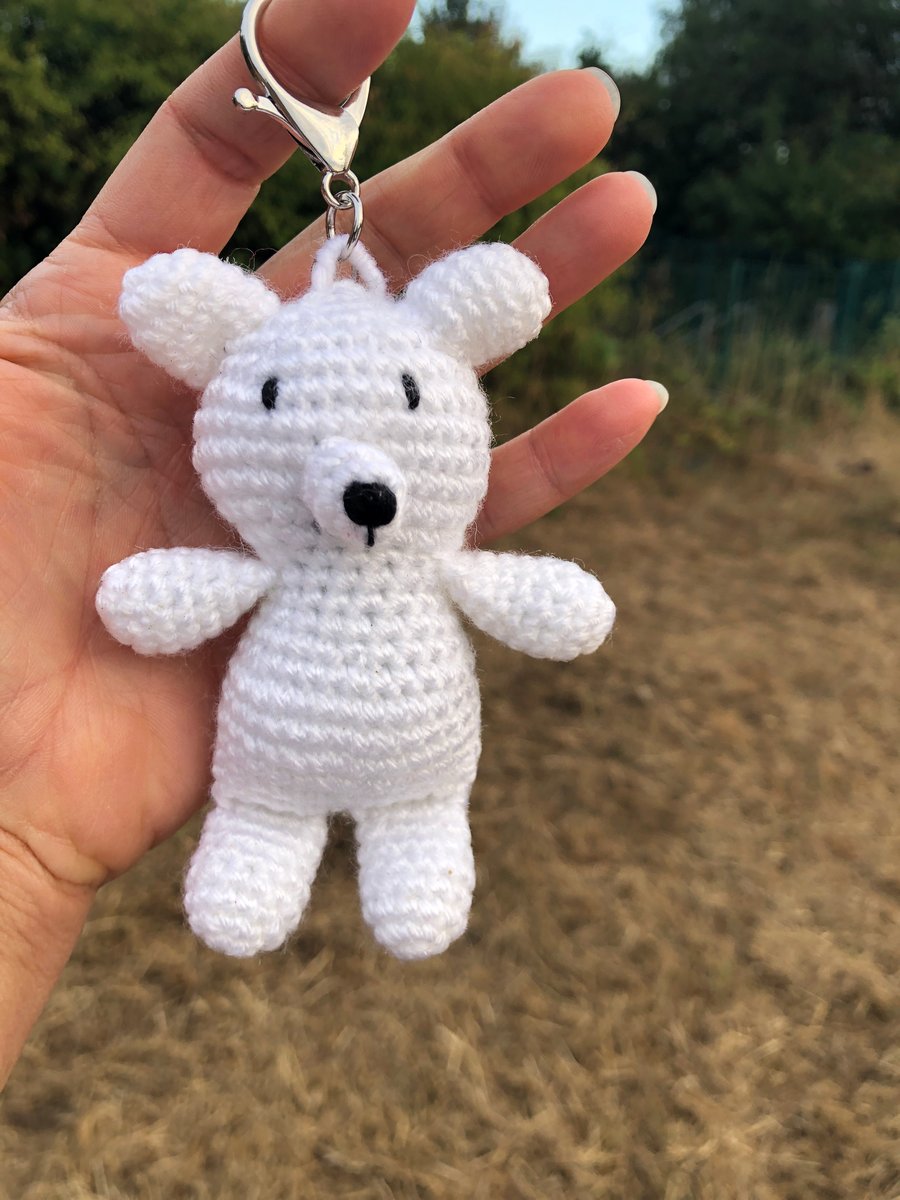 White Teddy Bear Crochet Keyring – Handmade Amigurumi Soft Toy