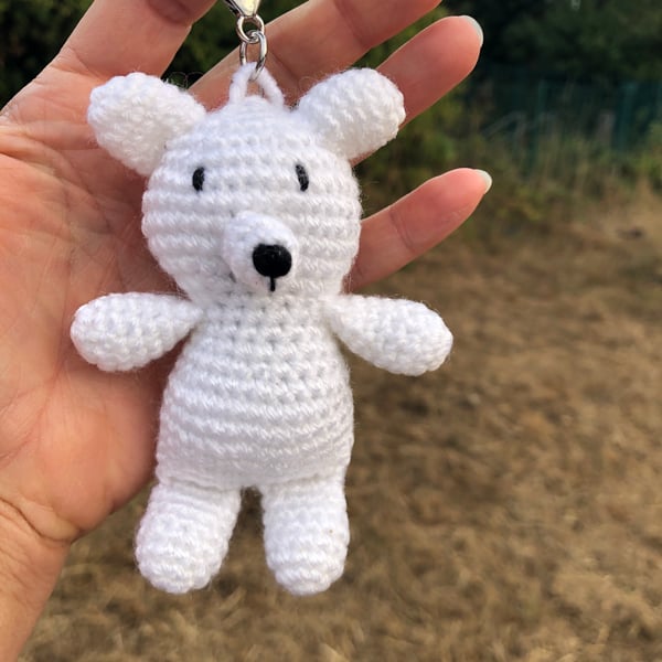 White Teddy Bear Crochet Keyring – Handmade Amigurumi Soft Toy