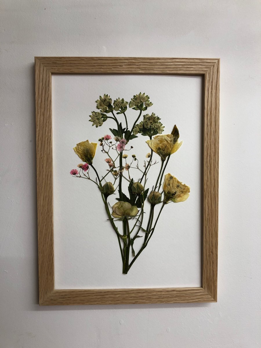Pressed flower bouquet, framed in oak- A4