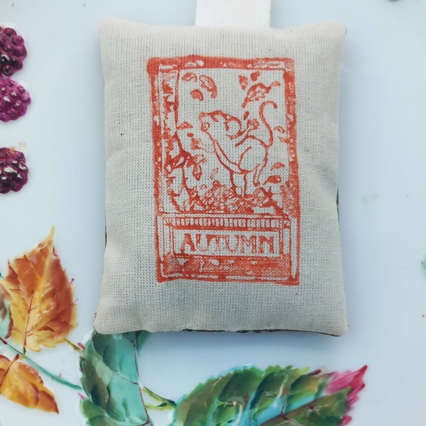 Small autumn lavender bag with mouse print