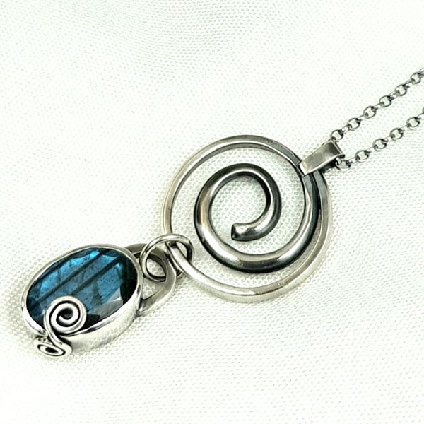 Handmade Sterling Silver Labradorite Pendant Necklace