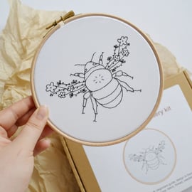 Bee outline embroidery kit