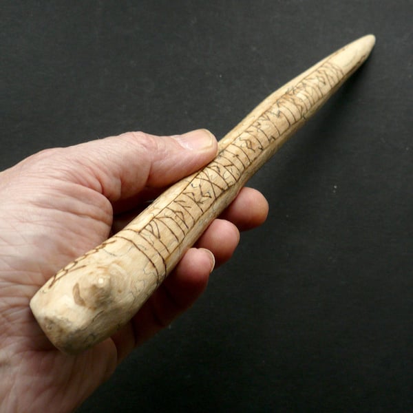 Lilac Wood Rune Wand for Magical Working, Healing and Divination (4)