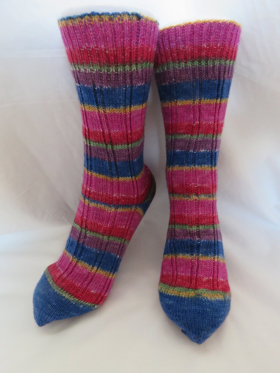 Hand-cranked Knitted Ribbed Wool Socks Size 6 to 7