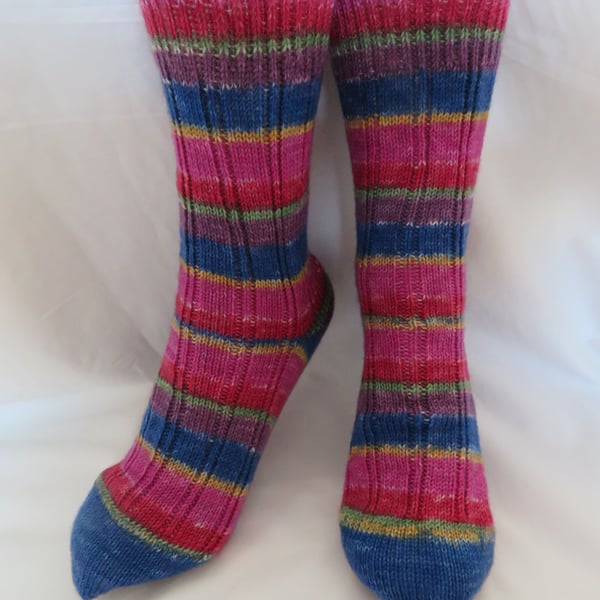 Hand-cranked Knitted Ribbed Wool Socks Size 6 to 7