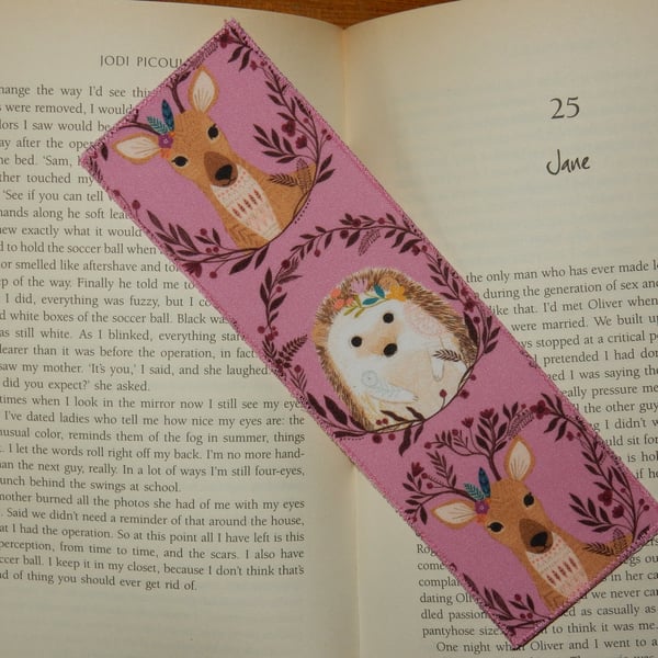 Bookmark deer and hedgehog pink