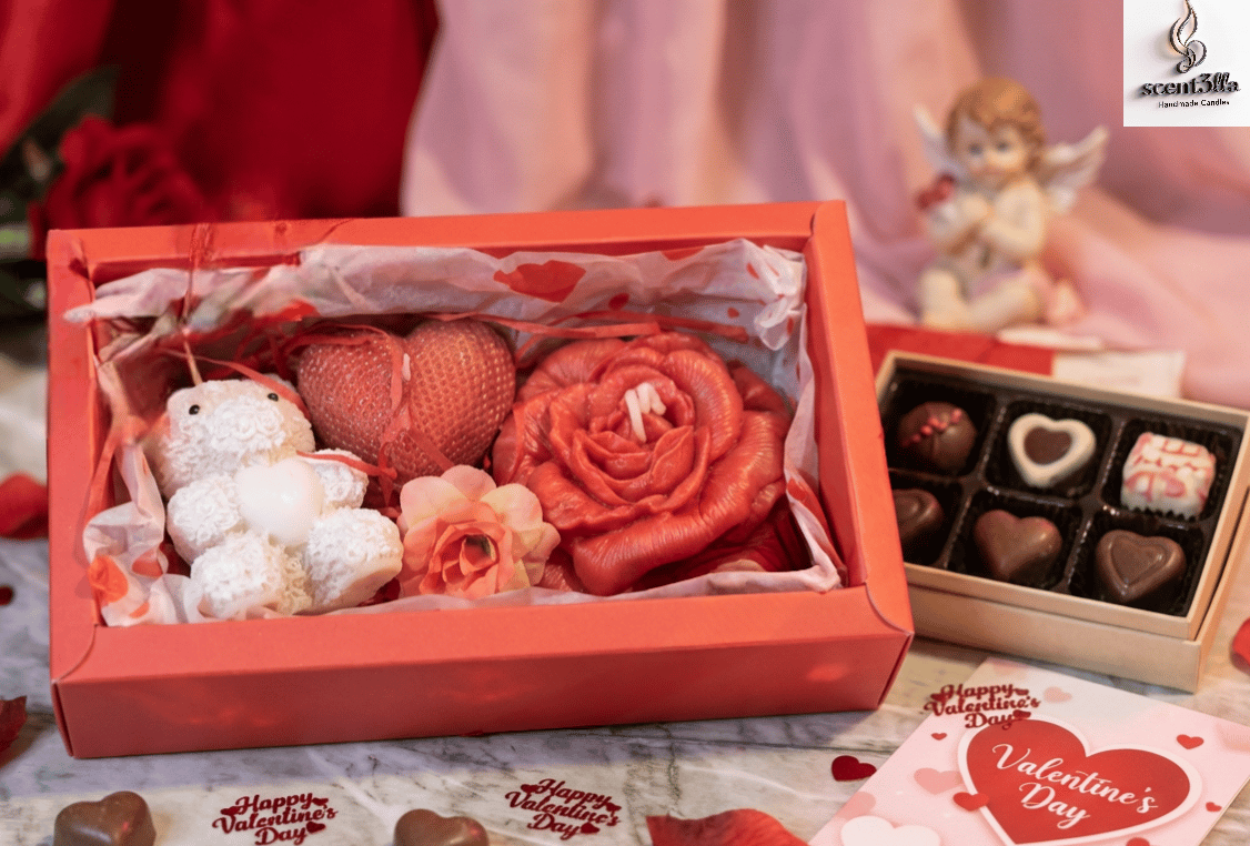 Handmade Valentine’s Day Artisan Candle Gift Set – Romantic Teddy Bear & Floral 