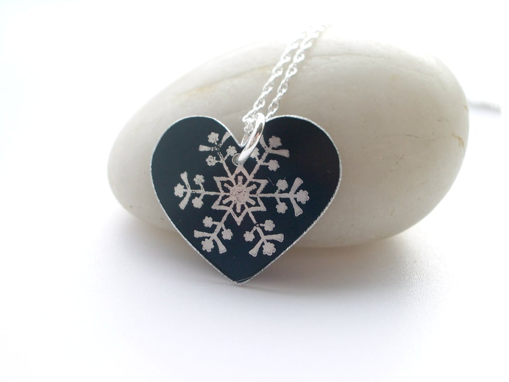 Christmas snowflake heart pendant in black
