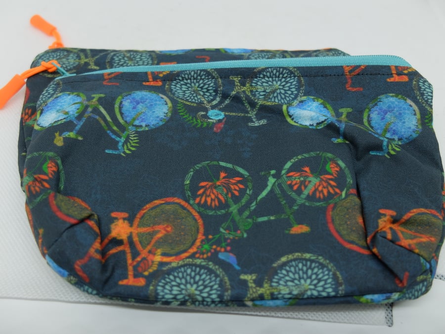 Zipped and lined Backgammon or Chess clock pouch