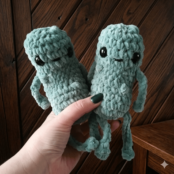 Crochet emotional support pickle 