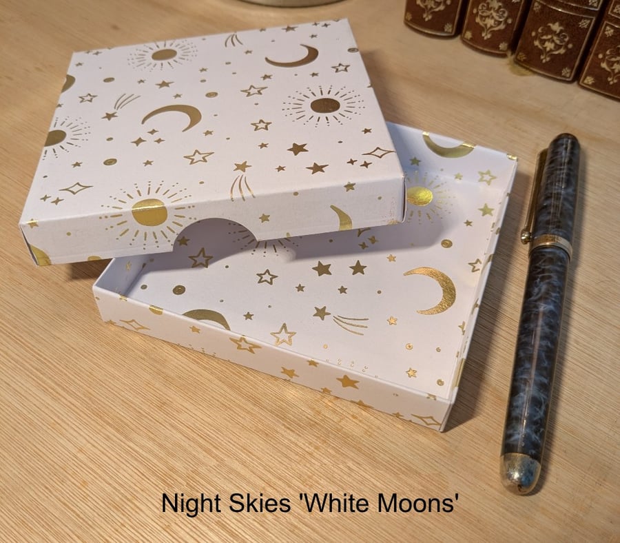 A handmade, ultra-thin gift box - Night Skies 'White Moons'
