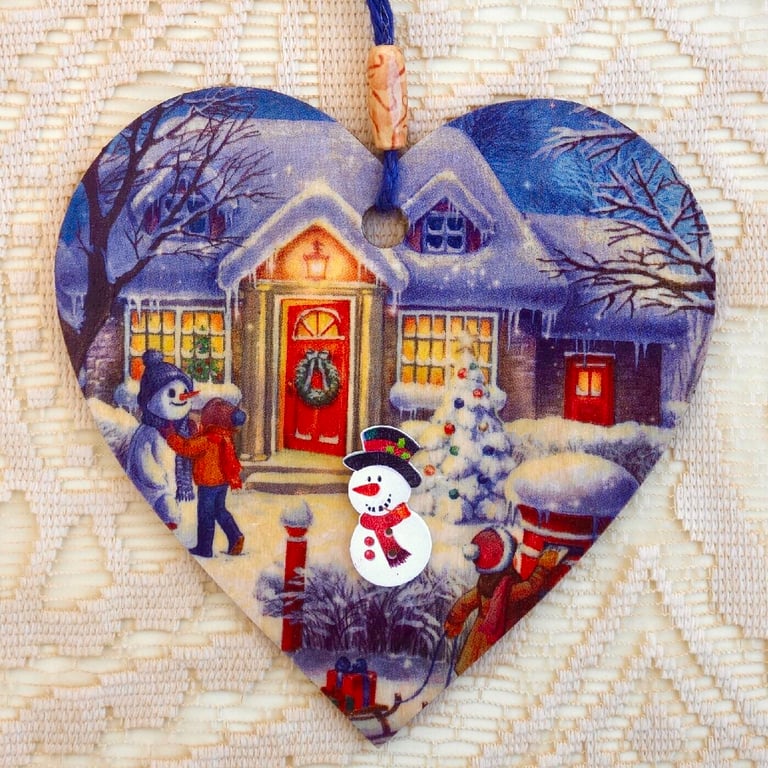 Christmas Decoration Ornament: Decoupaged Wooden Heart 15cm (6") Outdoor Scene
