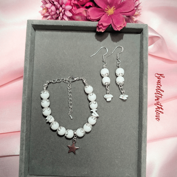 Elegant White Agate Bracelet with matching earrings 