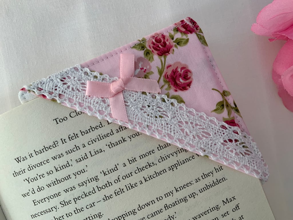 Fabric Corner Bookmark, Page Marker, Readers Gift, Teachers Gift, Bookworm