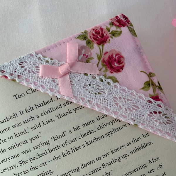Fabric Corner Bookmark, Page Marker, Readers Gift, Teachers Gift, Bookworm