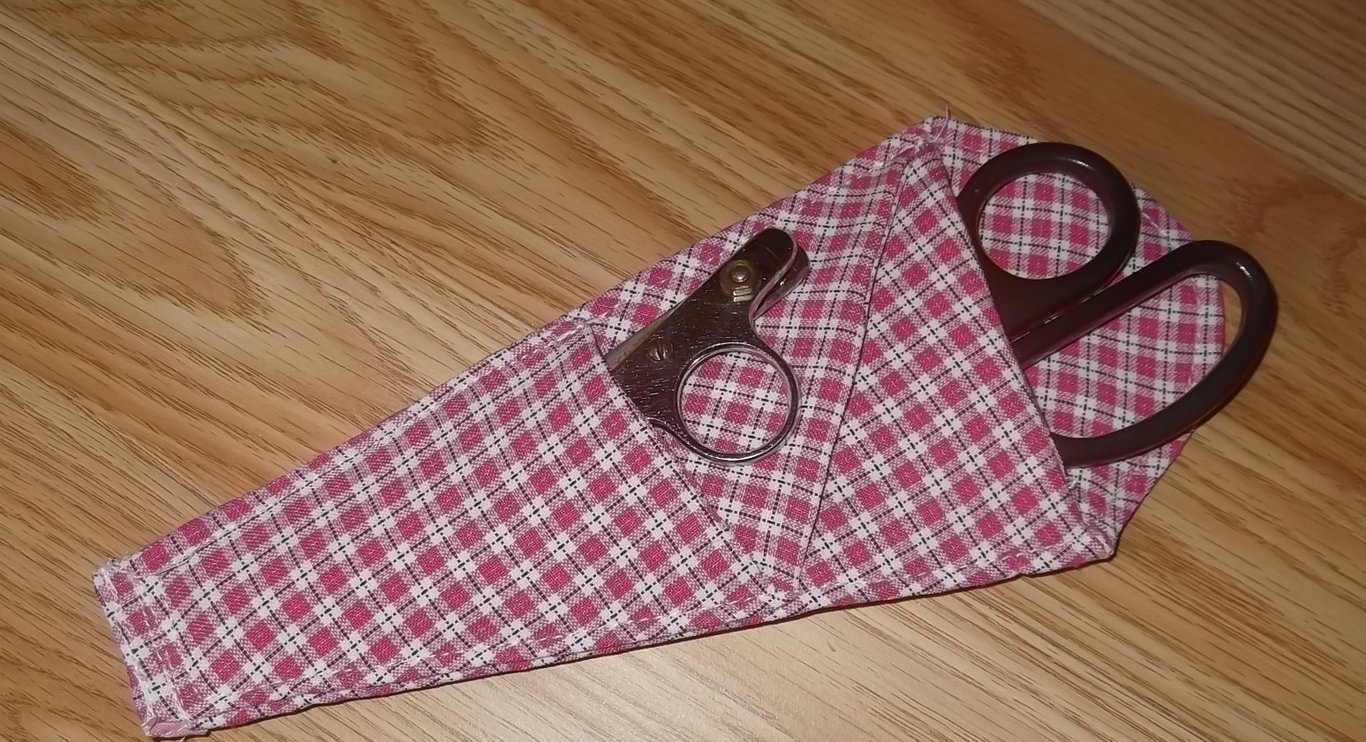 3 Pocket storage - Scissors, Art brushes, Pencils, Craft tools holder