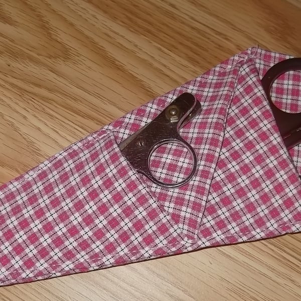 3 Pocket storage - Scissors, Art brushes, Pencils, Craft tools holder