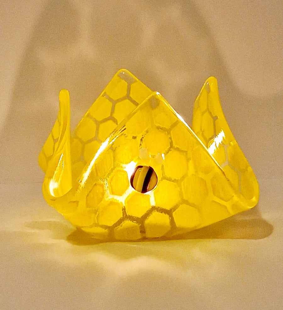 Bee tealight holder - yellow honeycomb