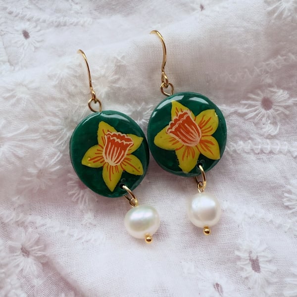 Daffodil Oval Earrings with Pearl drops