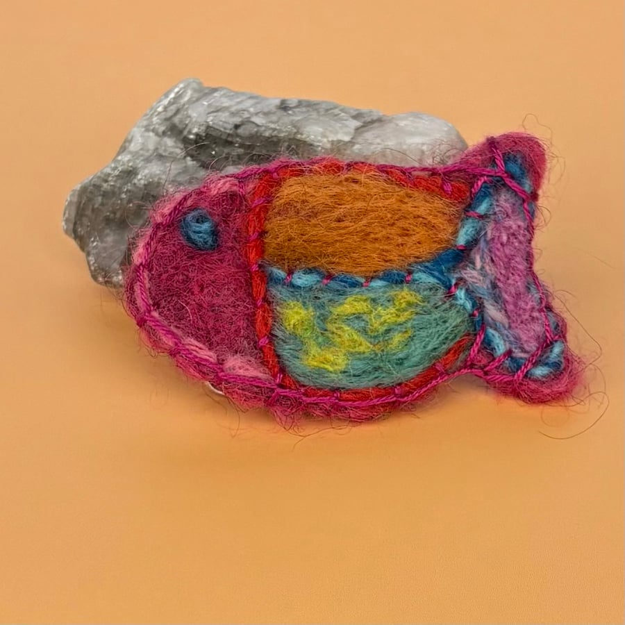 Felted Fish Brooch - pink