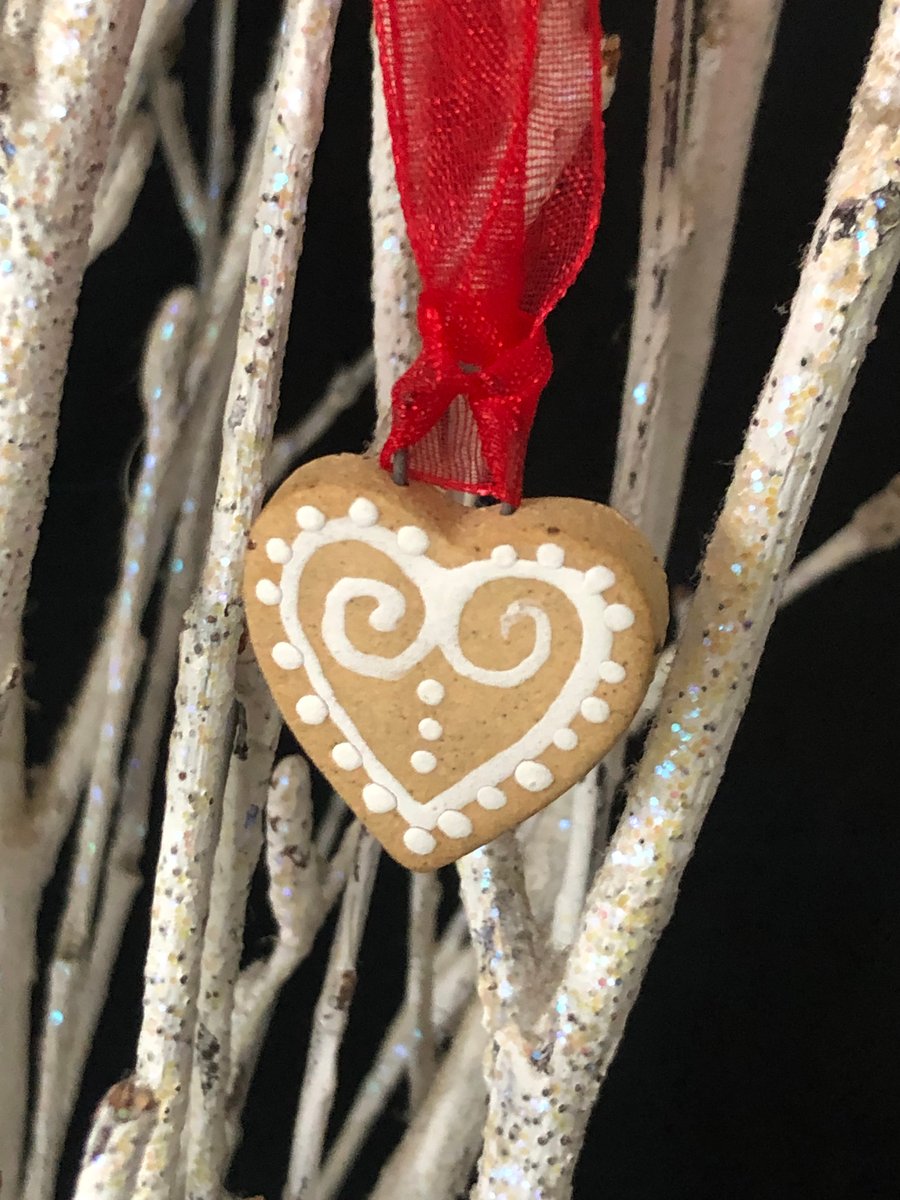 Teeny gingerbread heart hanging decoration