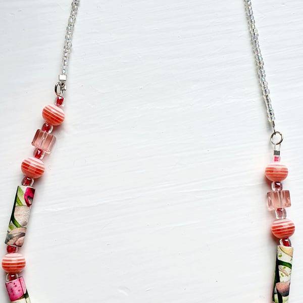 Dainty floral pink paper beaded necklace