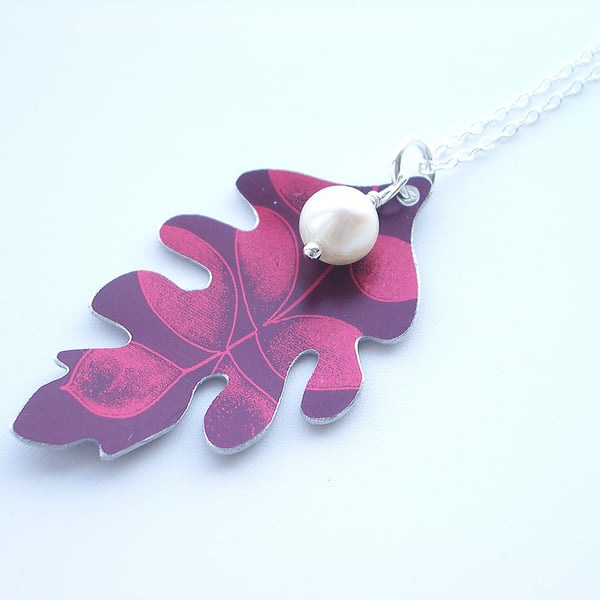Oak leaf necklace with acorn pearl in plum and red