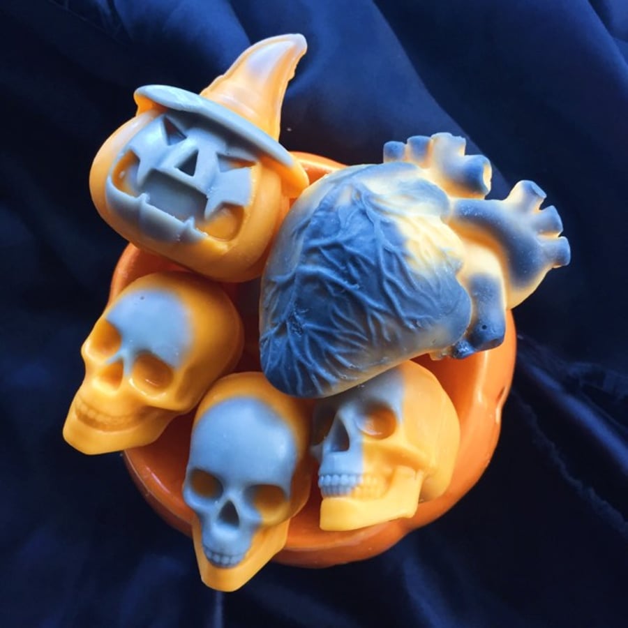 Five Pumpkin Spice Halloween Shaped Soy Wax Melts 
