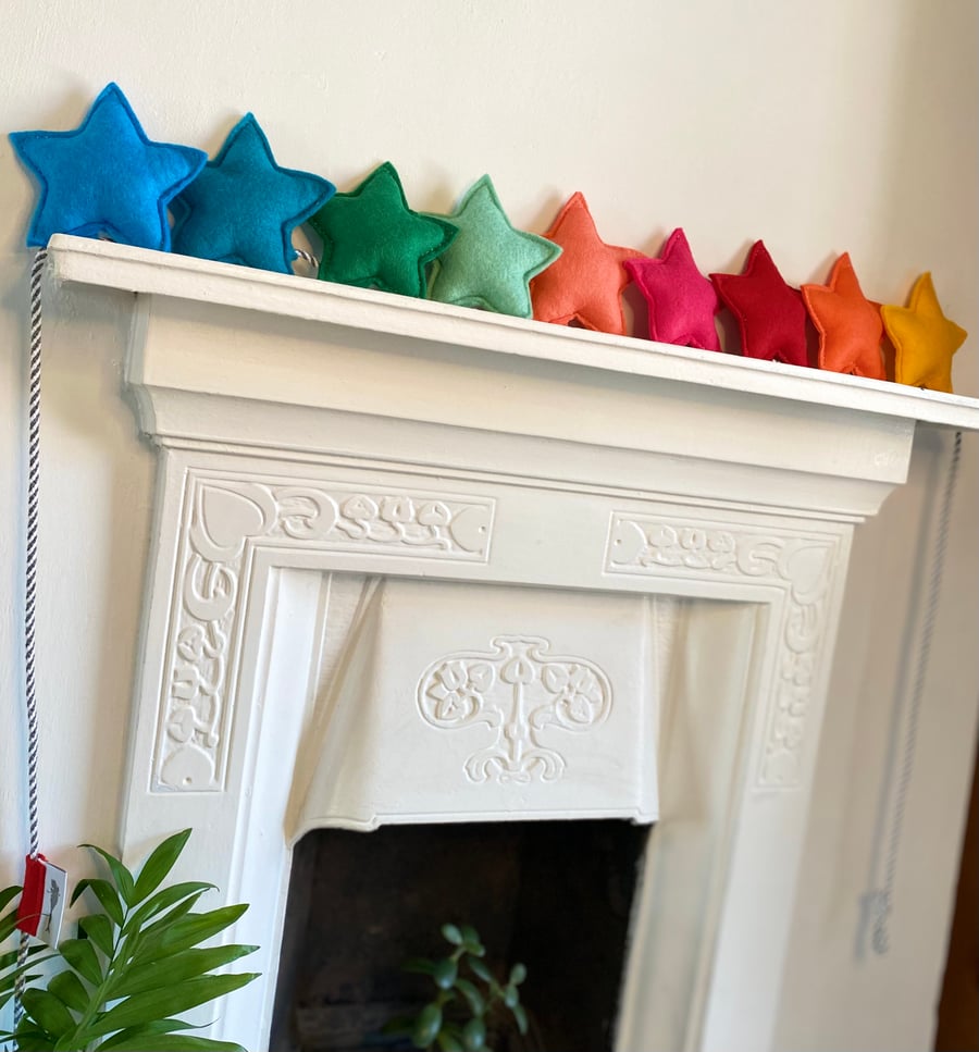 9 LARGE STAR GARLAND