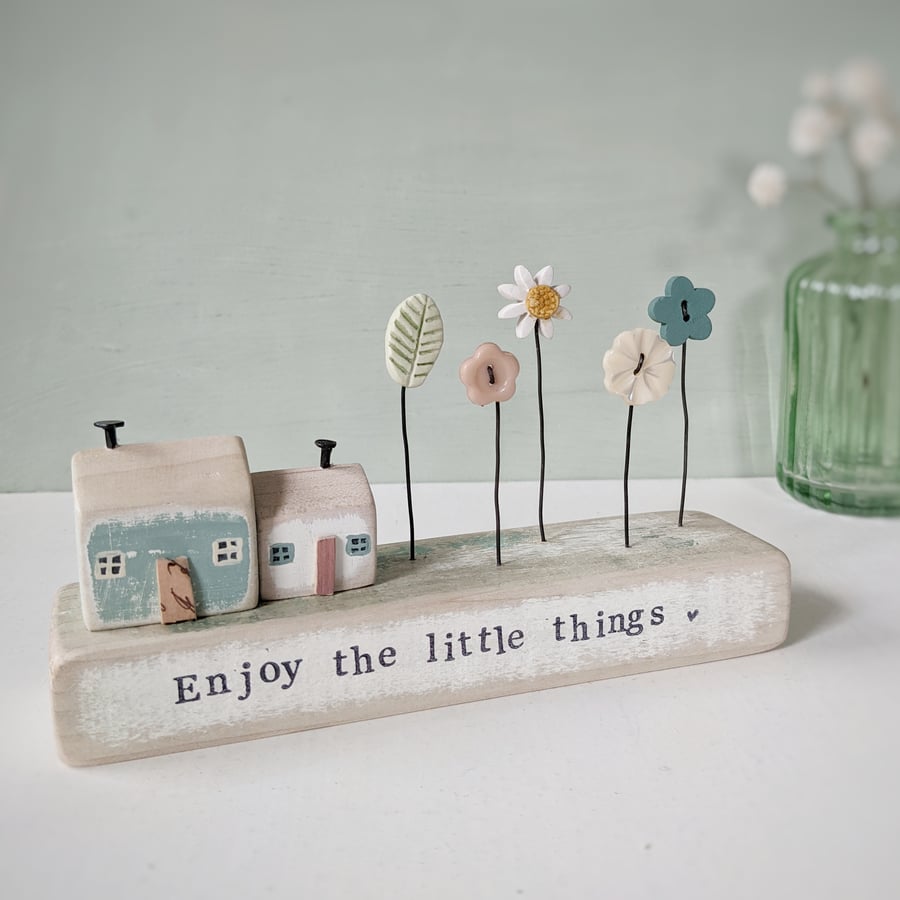 Little Wooden Houses with Clay & Button Garden 'Enjoy the little things'