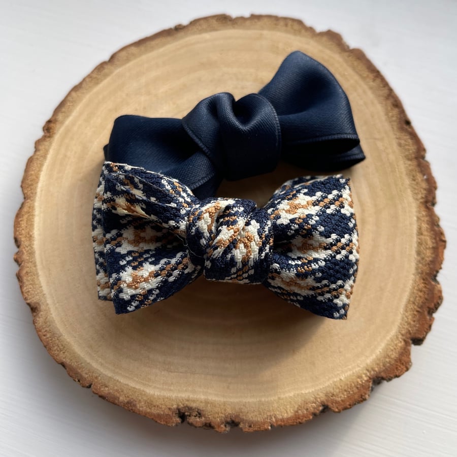 Set of 2 Bow Hair Clips (Navy Plaid & Navy)